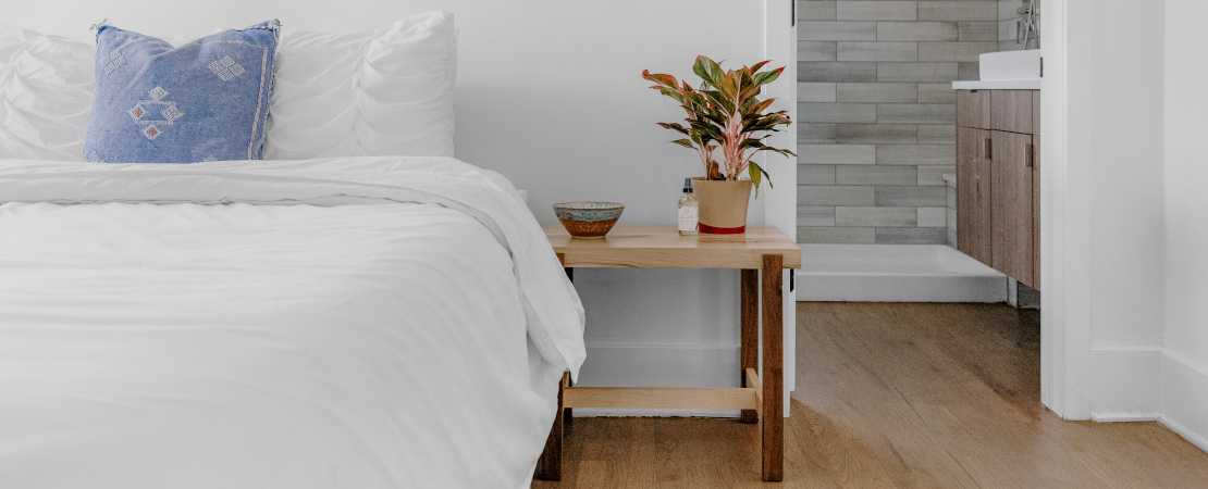 the-3-rules-to-choosing-bedside-pedestals-for-your-bedroom